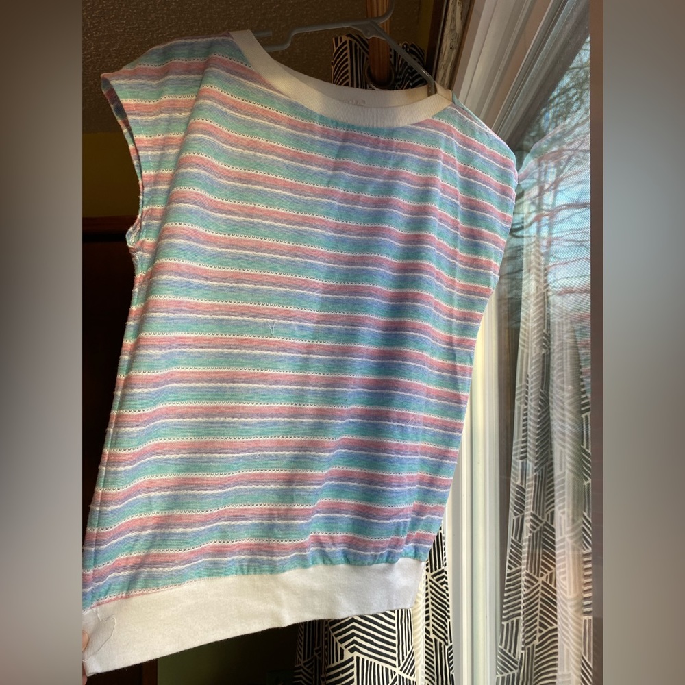 Vintage pastel rainbow tee